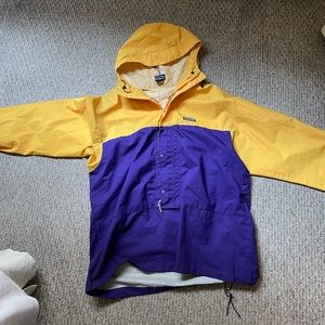 Patagonia Rain Jacket size Large Lakers Colors